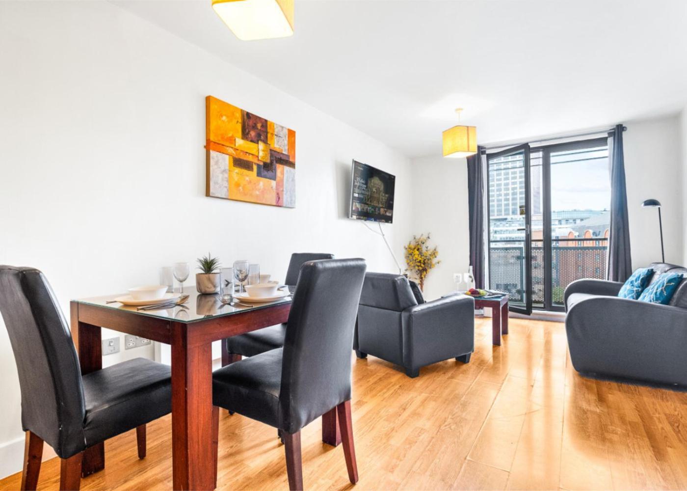 Chinatown - One Bed - Balcony - Secure Parking - Fast Wifi - Birmingham City Centre - 49A ภายนอก รูปภาพ