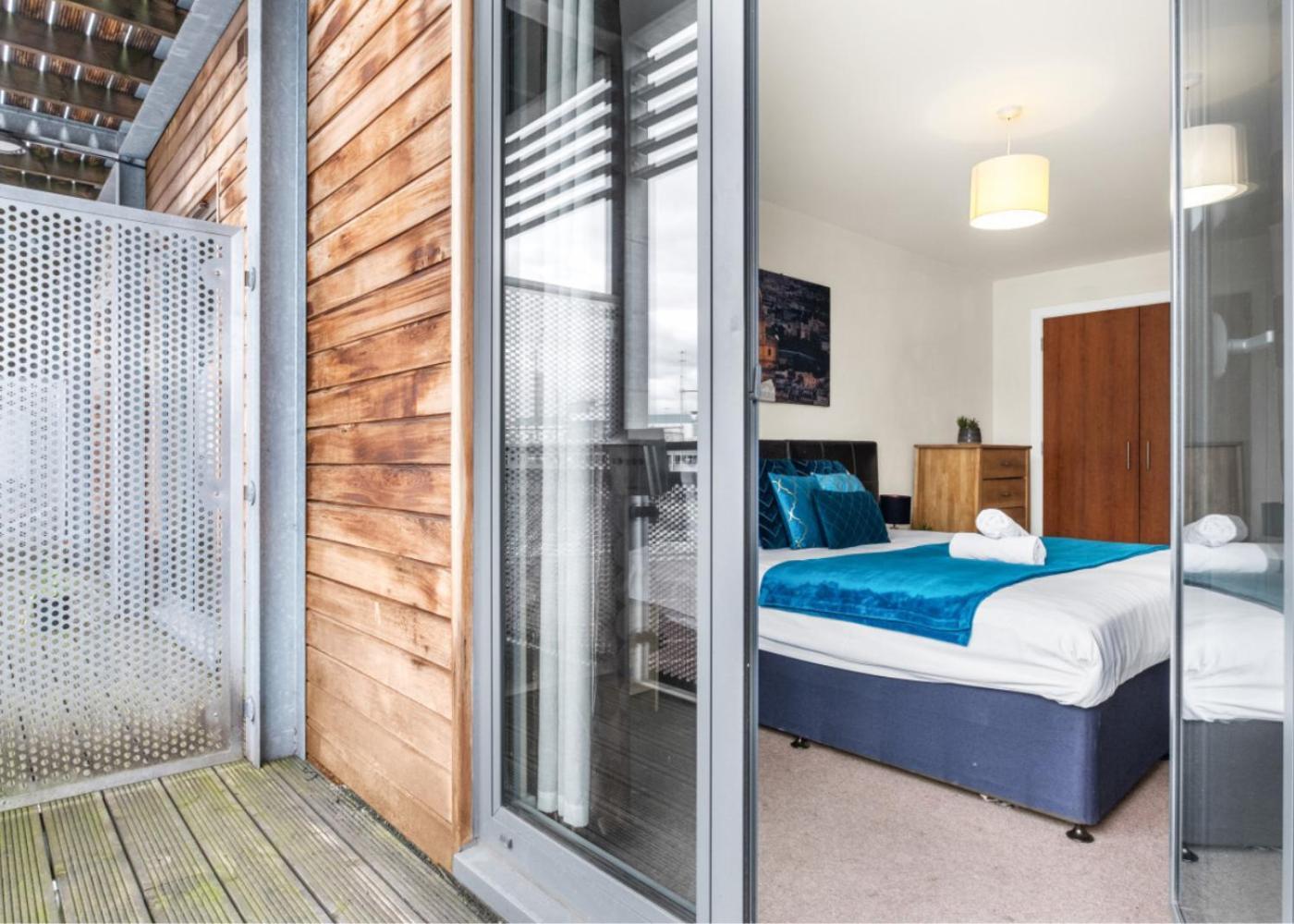 Chinatown - One Bed - Balcony - Secure Parking - Fast Wifi - Birmingham City Centre - 49A ภายนอก รูปภาพ